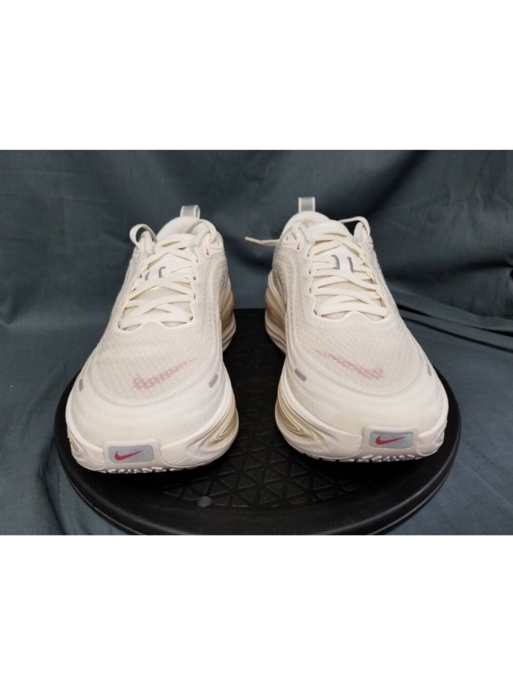 Nike Vomero Plus Sail Light Khaki Gold HV8154 109 Women's Size 9 NEW NO BOX ! - Picture 3 of 11